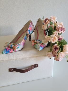 Anne Klein Multicolor Floral Pointed-Toe Kitten Heels